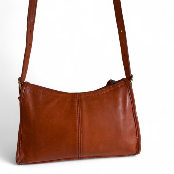 Coach Handbags - Vintage COACH Small Leather Zip Crossbody Purse Bag J8P-4104 Saddle Brown Tan